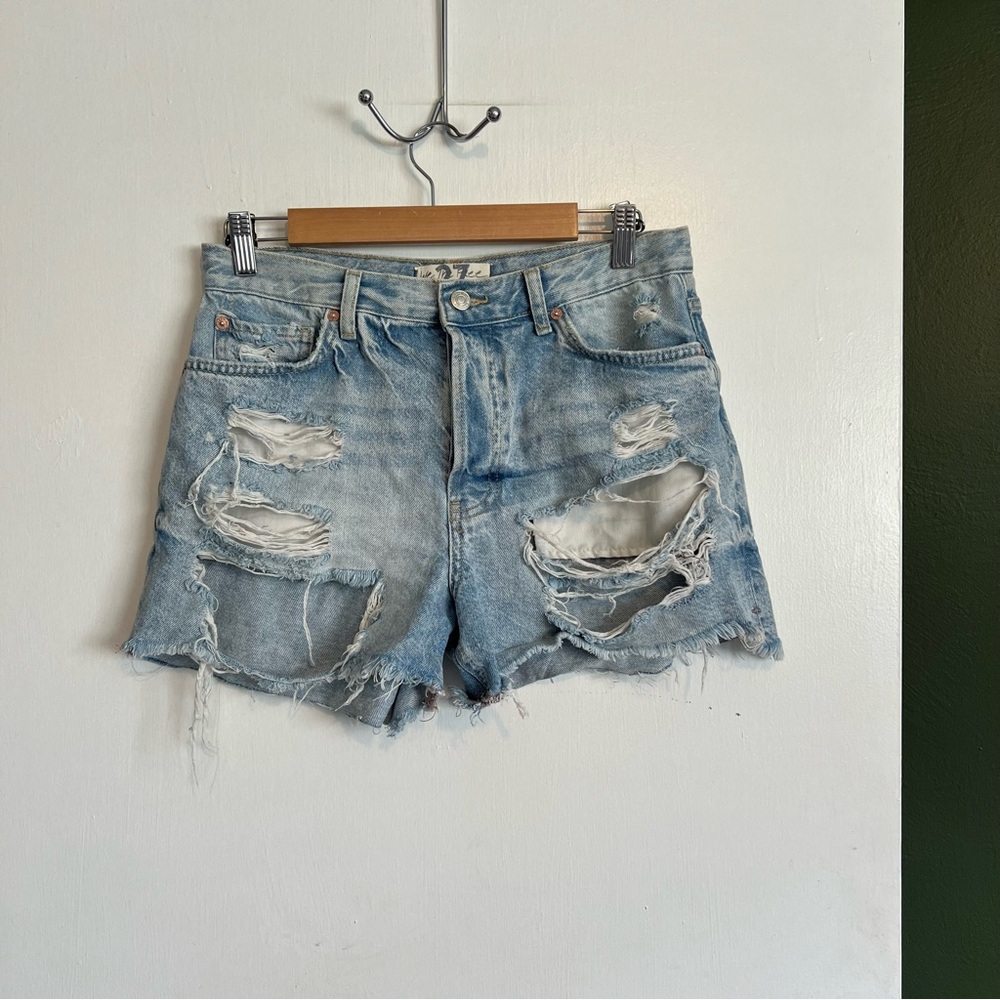 We the free free people super distressed denim jean shorts size 27